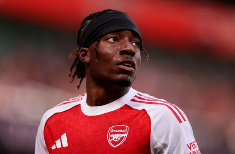 arsenal-va-loi-giai-mang-ten-madueke-khi-saka-khong-con-phai-gong-ganh-mot-minh